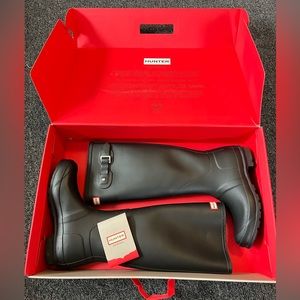 Woman’s matte black original Tall Hunter Boots